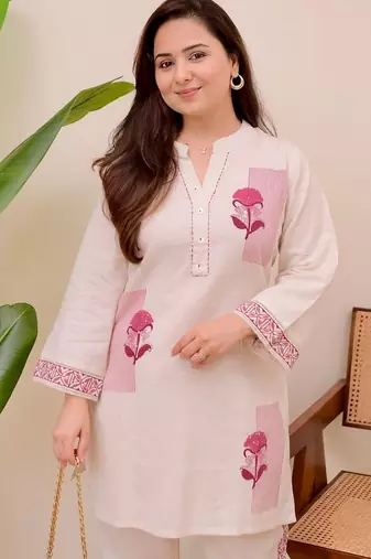 Floral embroidered pink round neck co-ord set