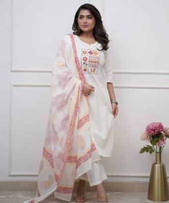 Floral embroidered white round neck kurat set with trouser & dupatta 1