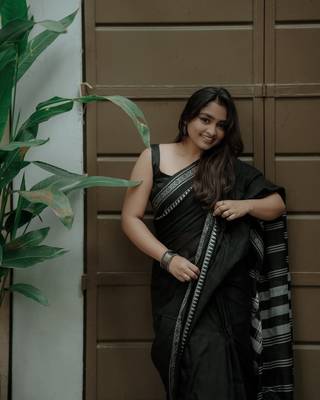 Black cotton silk blend saree with blouse 3