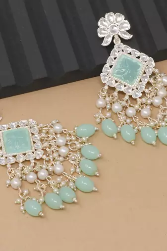 Kundan type zumka earring for girls