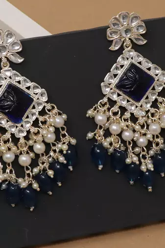 Kundan type zumka earring for girls