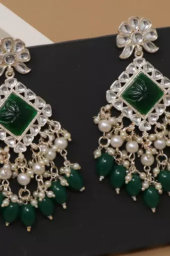 Kundan type zumka earring for girls