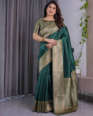 Green Color Zari Woven Banarasi Art Silk Saree 3