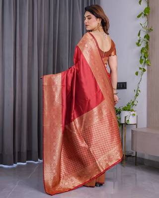 Red Color Zari Woven Banarasi Art Silk Saree 5