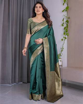 Green Color Zari Woven Banarasi Art Silk Saree 3