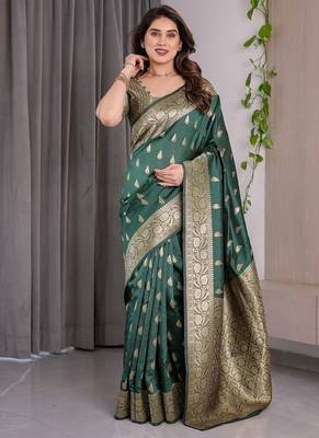 Green Color Zari Woven Banarasi Art Silk Saree 3