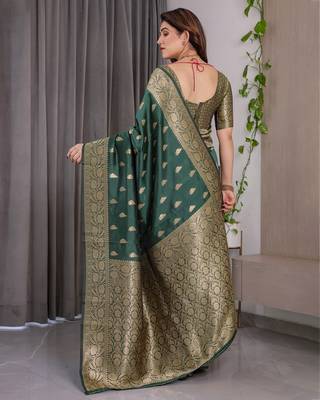 Green Color Zari Woven Banarasi Art Silk Saree 5