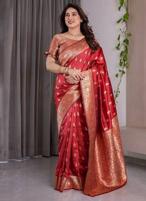 Red Color Zari Woven Banarasi Art Silk Saree 2