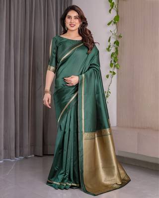 Green Color Zari Woven Banarasi Art Silk Saree 2