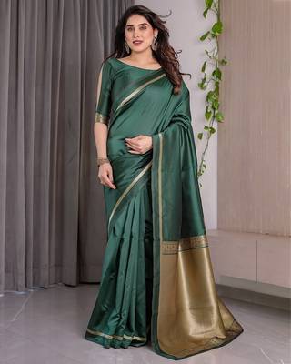 Green Color Zari Woven Banarasi Art Silk Saree 3