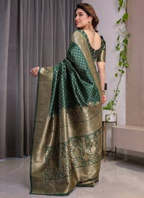 Green Color Zari Woven Banarasi art Silk Saree 5
