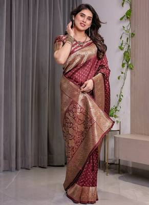 Maroon Color Zari Woven Banarasi Silk Saree 4