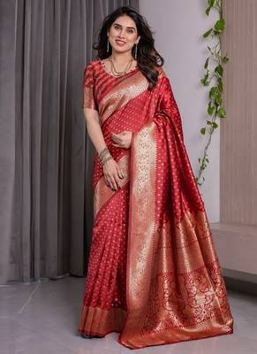 Red Color Zari Woven Banarasi Art Silk Saree 2