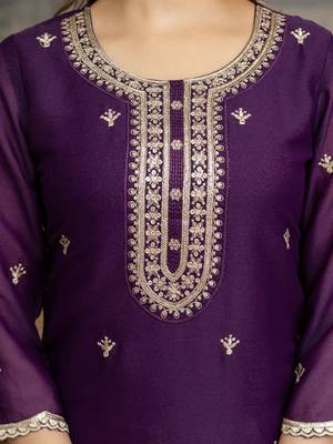 Trendmalls Purple Georgette Embroidery Sequence Work Kurta Palazzo Set with Dupatta 4