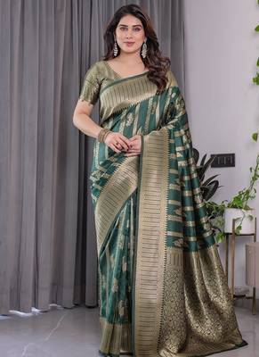 Green Color Zari Woven Banarasi Art Silk Saree 2