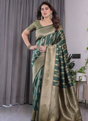 Green Color Zari Woven Banarasi Art Silk Saree 4