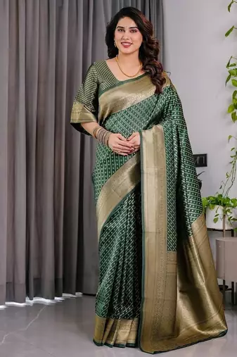 Green Color Zari Woven Banarasi Art Silk Saree