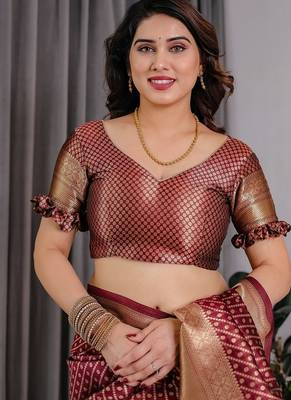 Maroon Color Zari Woven Banarasi Art Silk Saree 4