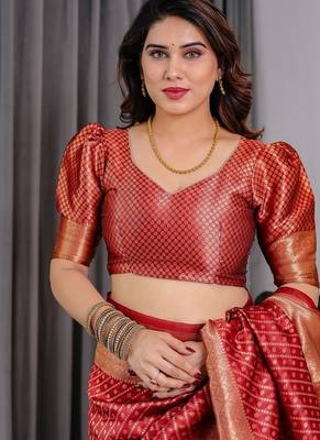 Red Color Zari Woven Banarasi Art Silk Saree 4