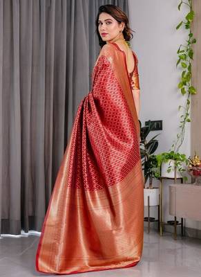 Red Color Zari Woven Banarasi Art Silk Saree 5