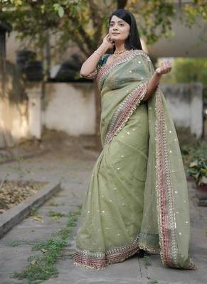 Green Color Embroidered Banarasi Crush Saree 3