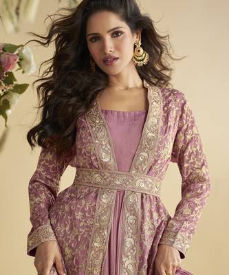 pink chinon embroidered kurti with shrug & belt 2