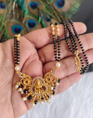 Gold plated temple black beads necklace 1