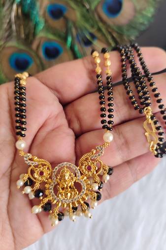 Gold plated temple black beads necklace