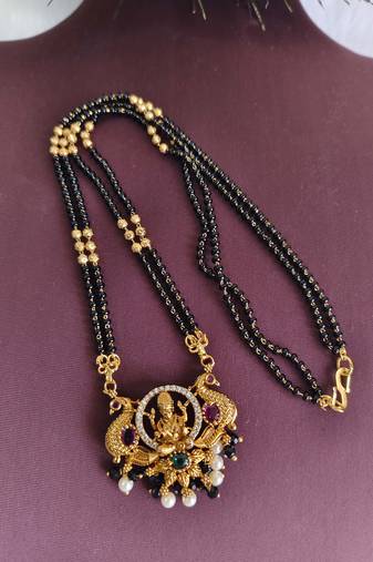 Gold plated temple peacock black beads necklace