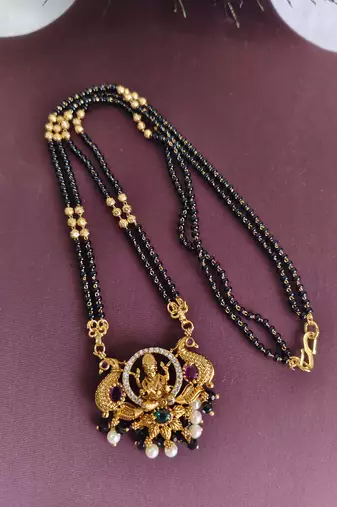 Gold plated temple peacock black beads necklace