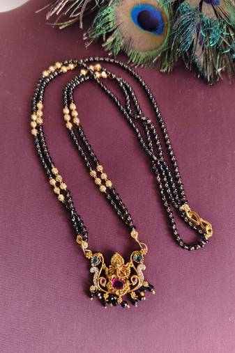 Gold plated temple ganesha stone black beads necklace