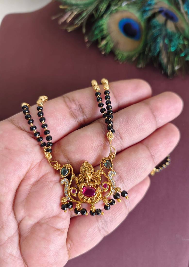Gold plated temple ganesha stone black beads necklace