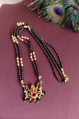 Gold plated temple ganesha stone black beads necklace