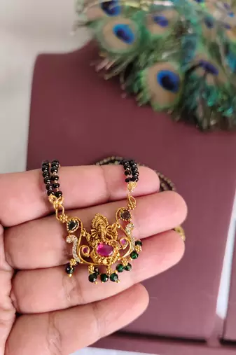 Gold plated temple ganesha stone black beads necklace
