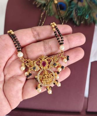 Gold plated temple lakshmi peacock stone black beads necklace 1