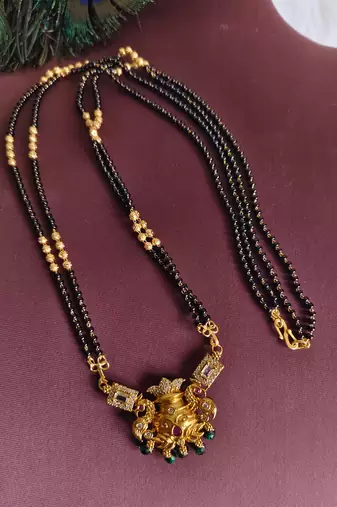 Gold plated stone peacock black beads necklace
