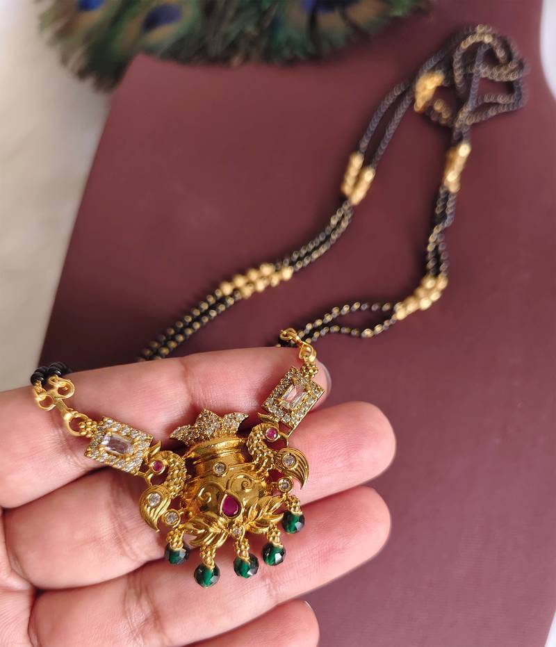 Gold plated stone peacock black beads necklace