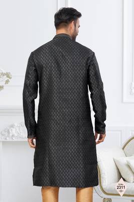 Black faux banarasi embroidered kurta pajama 3