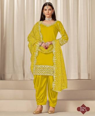 Yellow roman silk suit with embroidered real mirror  1