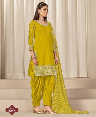 Yellow roman silk suit with embroidered real mirror  3