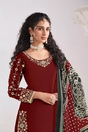 Red roman silk suit with embroidered real mirror 