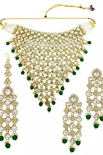 Gold-plated kundan green beads v-shaped necklace set with maang tikka