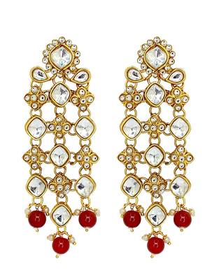 Gold-plated kundan maroon beads v-shaped necklace set with maang tikka 4