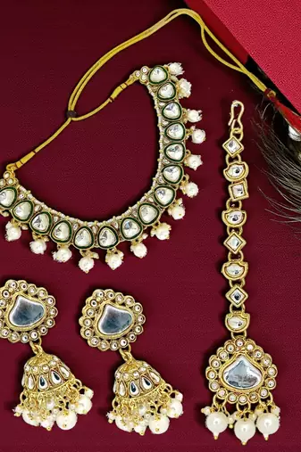 Gold plated garvi kundan necklace set
