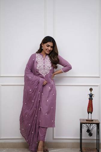Lavender Cotton Embroidered Kurta Set with Cotton Dupatta