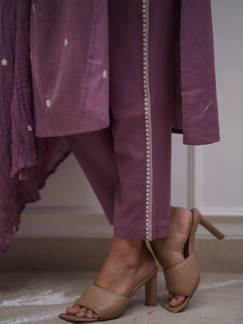 Lavender Cotton Embroidered Kurta Set with Cotton Dupatta