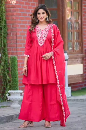 Women Soft Mull Chanderi Silk And Thread Works Kurta With Trousers & Dupatta