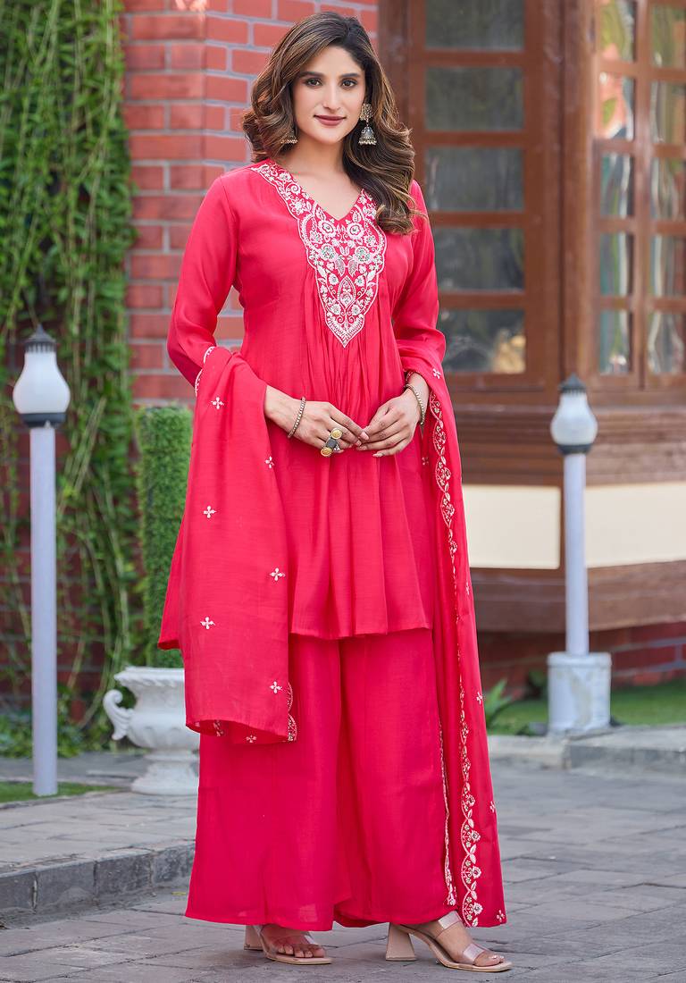 Women Soft Mull Chanderi Silk And Thread Works Kurta With Trousers & Dupatta