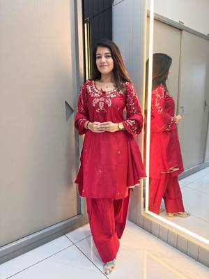 Red crape readymade kurti set with beads sequin  1