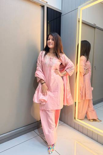 Peach crape readymade kurti set with beads sequence work